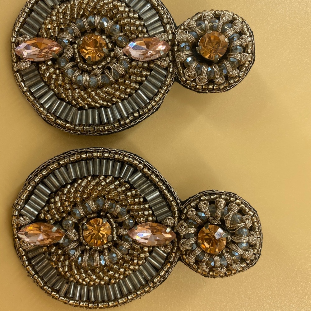 Handbeaded earrings from India - Picture 3 of 7